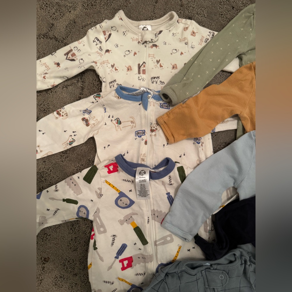 Assorted Kids Footies Pajama bundle - Picture 2 of 5